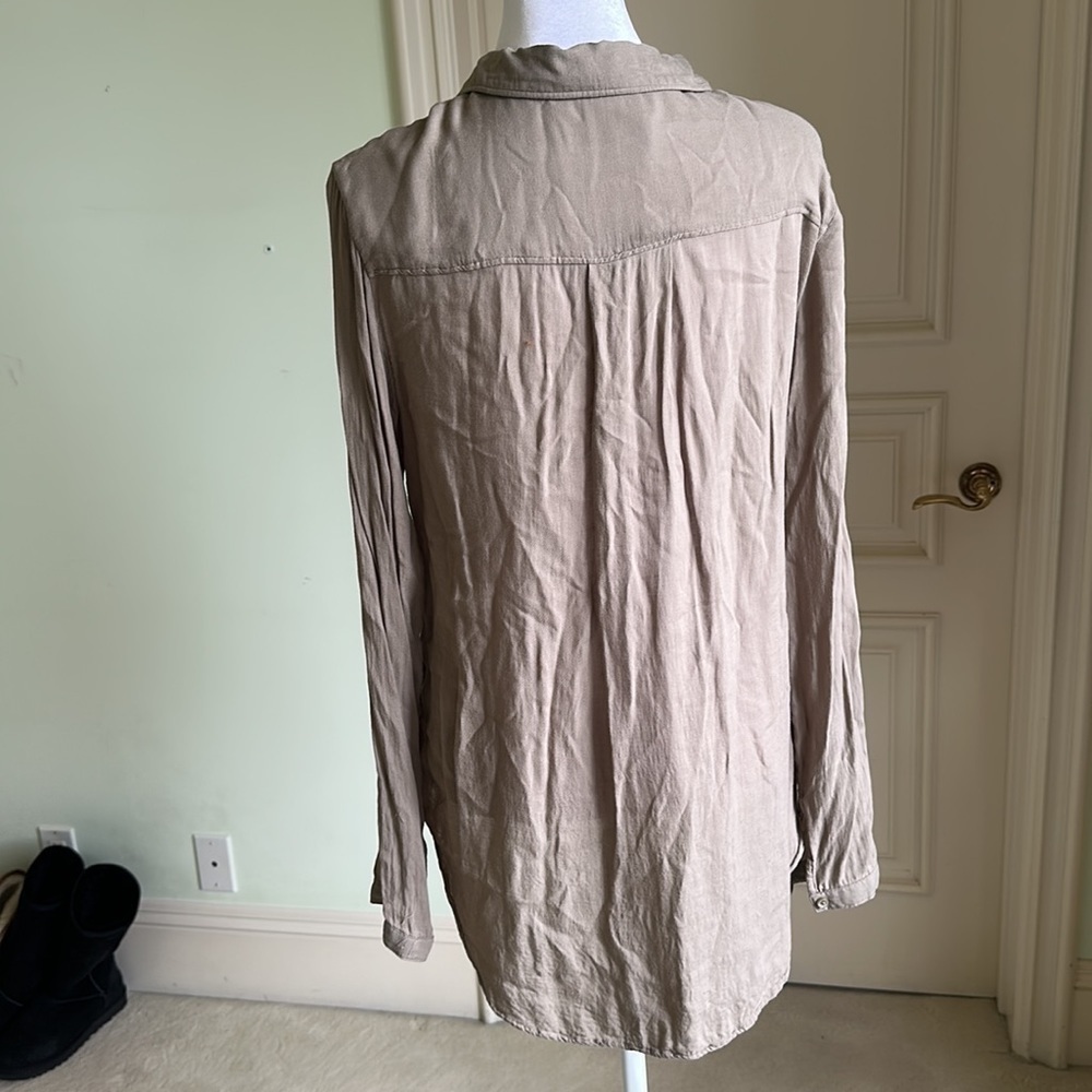 Cloth & Stone Button Down Shirt Tan Size Small - Picture 4 of 8